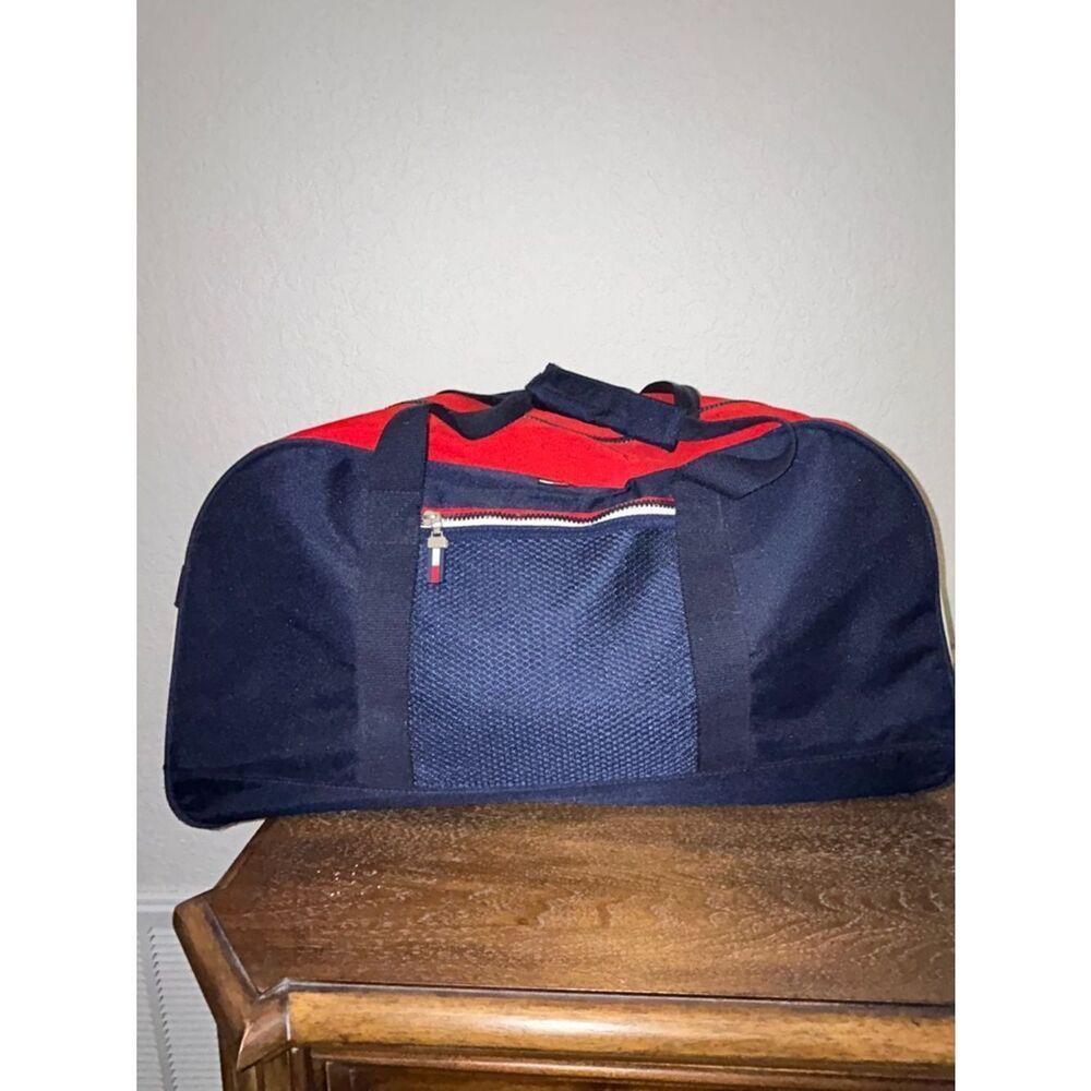 Tommy Hilfiger Zipper Closure Duffle Bag